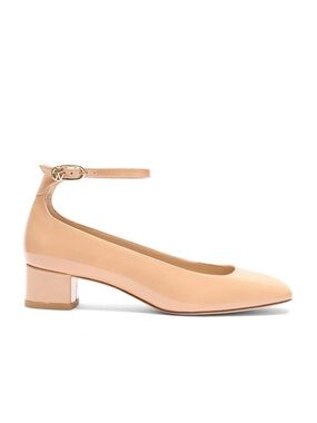 New Stuart Weitzman Jane Patent Leather Pump Beige Sz 7